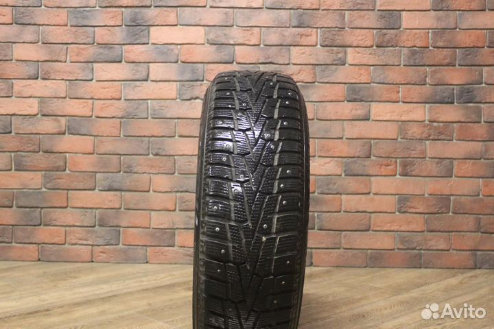 Roadstone Winguard WinSpike 215/65 R16