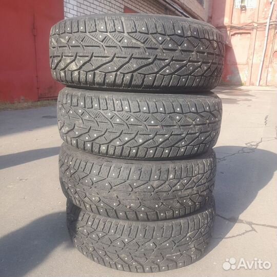 Tigar SUV Ice 215/65 R16