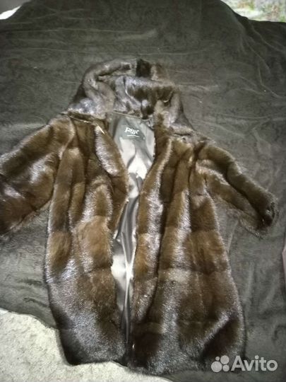 Шуба норковая поперечка с капюшоном 42