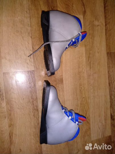 Лыжные ботинки детские