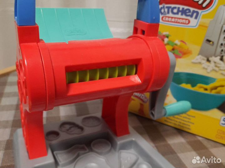 Play doh машинка для лапши без теста