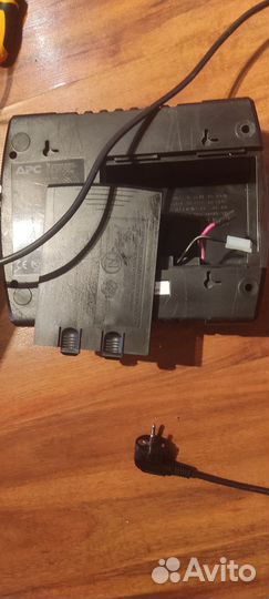 Ибп APC Back-UPS ES 550