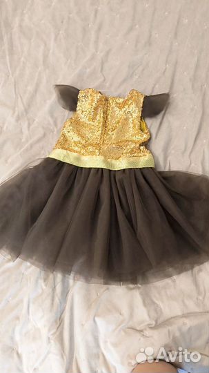 Платье для девочки новое 92-98