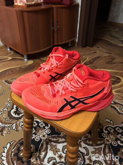 Кроссовки asics tokyo