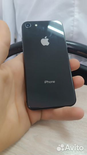 iPhone 8, 64 ГБ