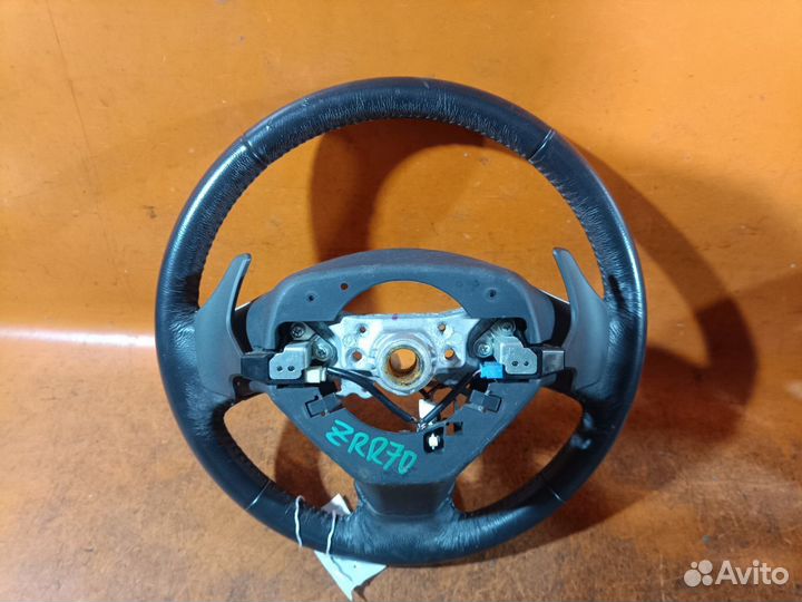 Руль Toyota Voxy ZRR70W
