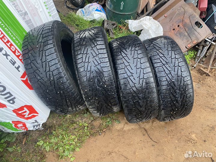Продам шины 285/60 R18