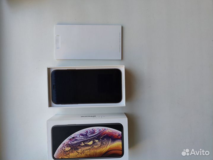 iPhone Xs, 64 ГБ