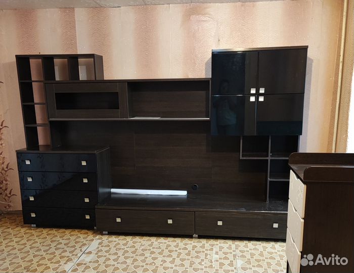 Стенка в гостиную