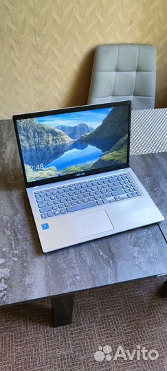 Ноутбук Asus R565M