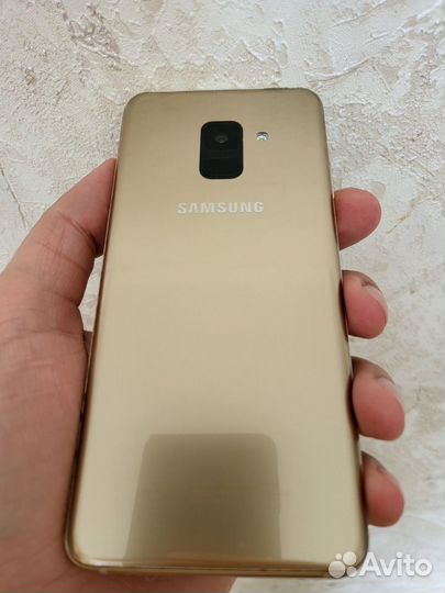 Samsung Galaxy A8 (2018), 4/32 ГБ