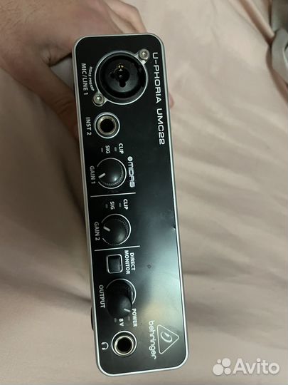 Звуковая карта behringer umc22
