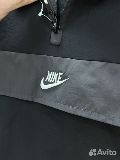 Ветровка Nike