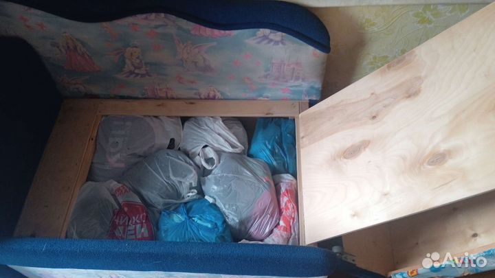 Детский диванчик