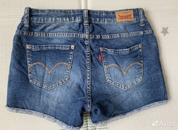 Джинсовые шорты levis
