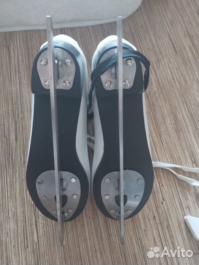 Коньки фигурные