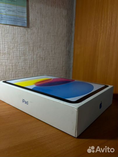 Планшет Apple iPad (10th Gen) 5G 64 гб