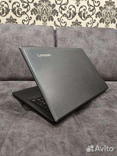 Свежий ноутбук Lenovo для работы и учебы