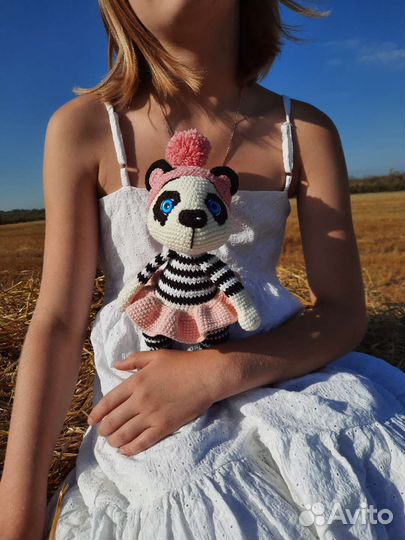 Вязаная игрушка панда