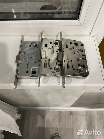 Замки дверные врезные