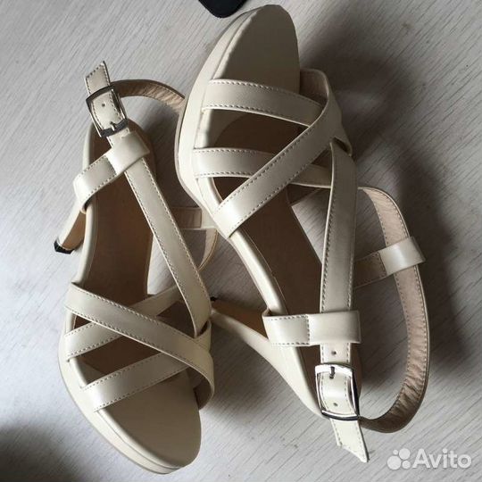 Новые босоножки