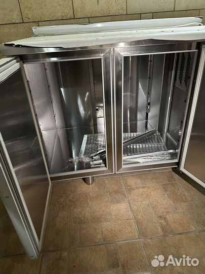 Холодильный стол