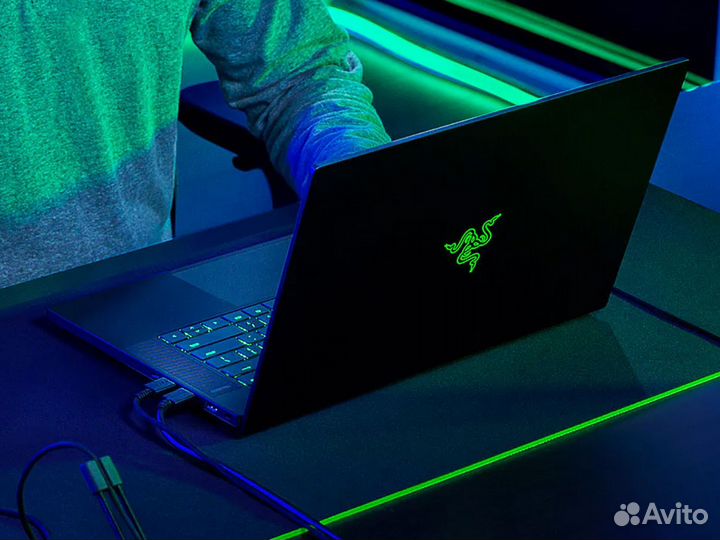 Razer Blade 15 RTX4070 i7-13800H 240HZ