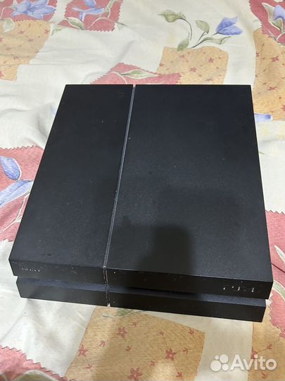 Игровая приставка PS 4