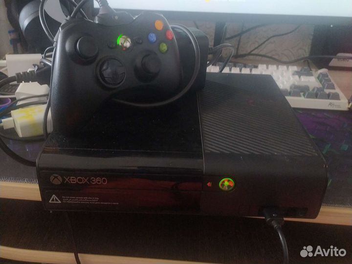 Xbox 360 e 250 gb freeboot