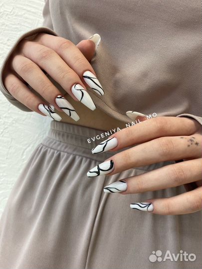 Маникюр, наращивание ногтей