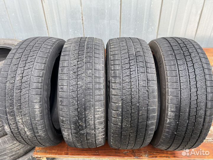 Bridgestone Blizzak VRX2 225/45 R18