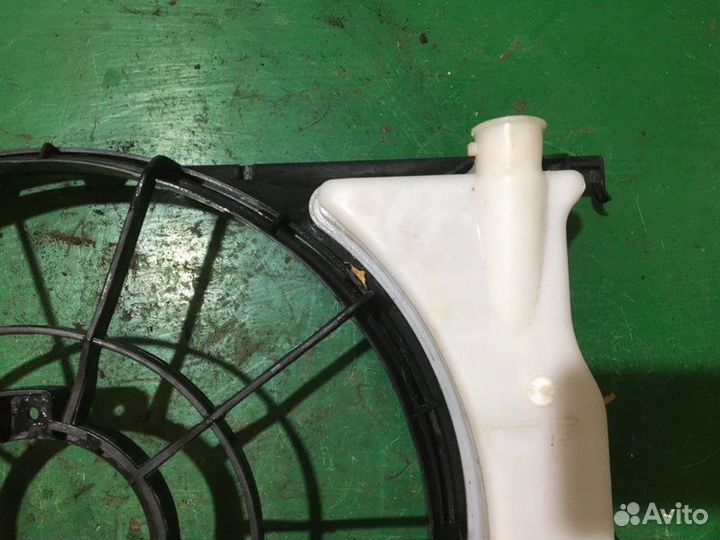 Диффузор радиатора Hyundai Solaris