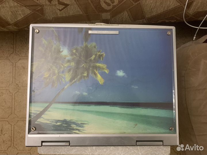 Ноутбук RoverBook Partner E510 WH живой раритет