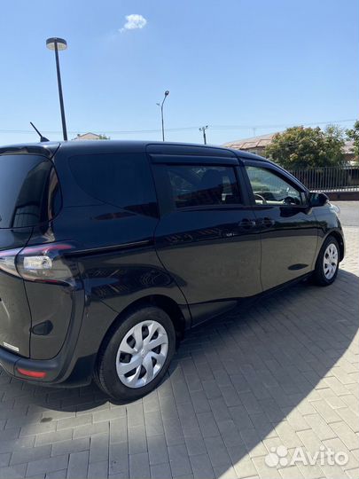 Toyota Sienta 1.5 CVT, 2015, 95 150 км