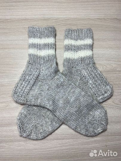 Вязаные носки ручной работы