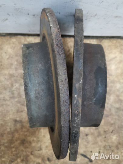 Диск тормозной задний Ford C-Max хетчбек 1.6 jqda