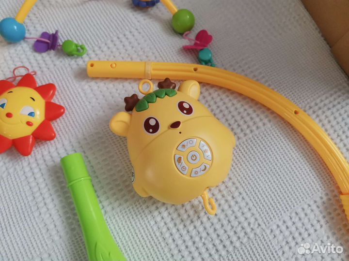 Мобиль для новорожденных новый