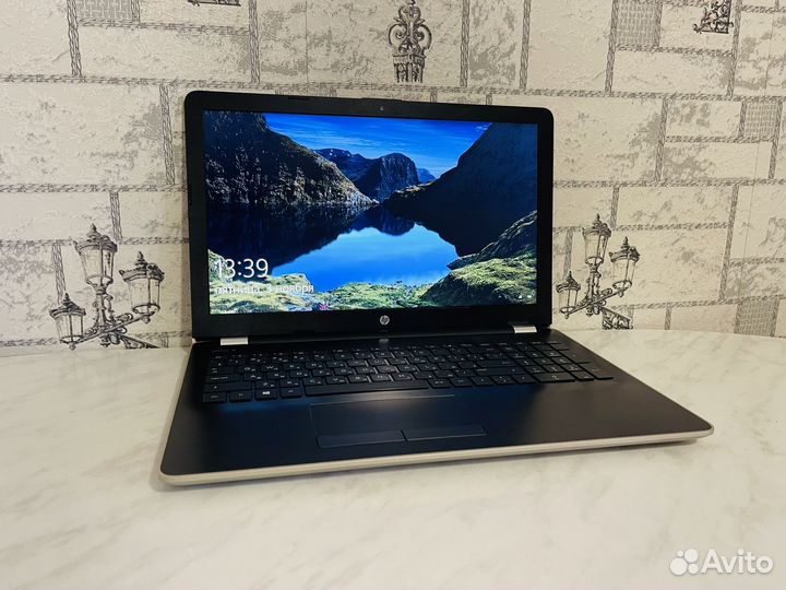 HP: i3-6006u / 8Gb DDR4 / SSD / Win10