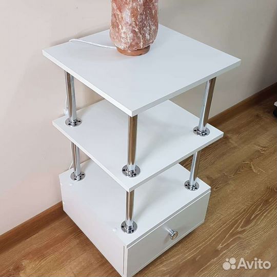 Этажерка на колесиках