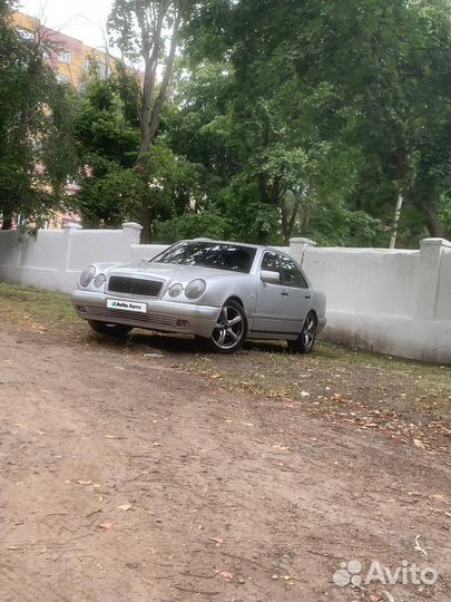Mercedes-Benz E-класс 2.3 AT, 1997, 300 000 км