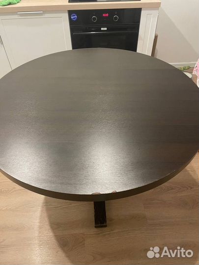 Стол обеденный круглый дерево