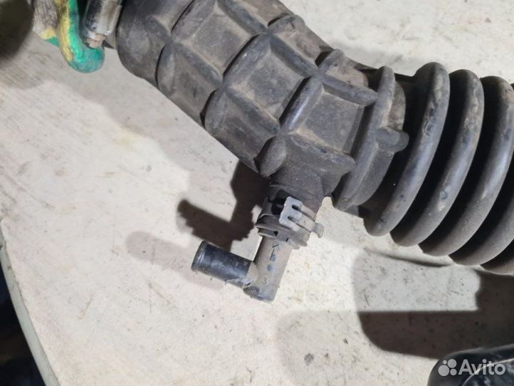 Патрубок воздушного фильтра Nissan Qashqai J10