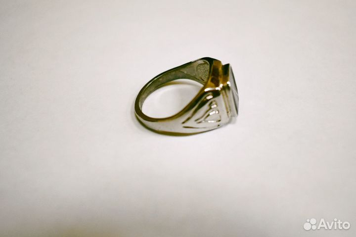 Серебряное кольцо