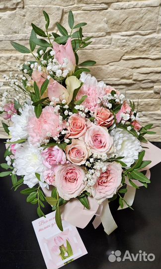 Букет цветов свежих в наличии