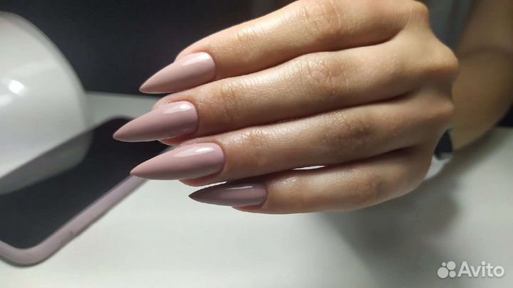 Мастер маникюра и педикюра