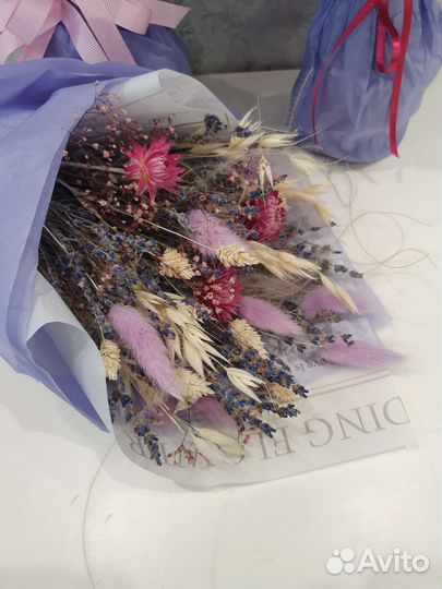 Букет из сухоцветов и лаванды