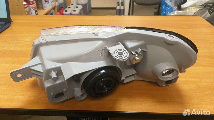 Фары Хендай Акцент 00-10