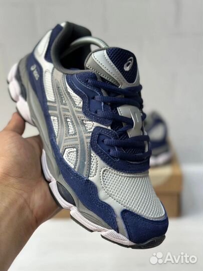 Asics Gel-Nys