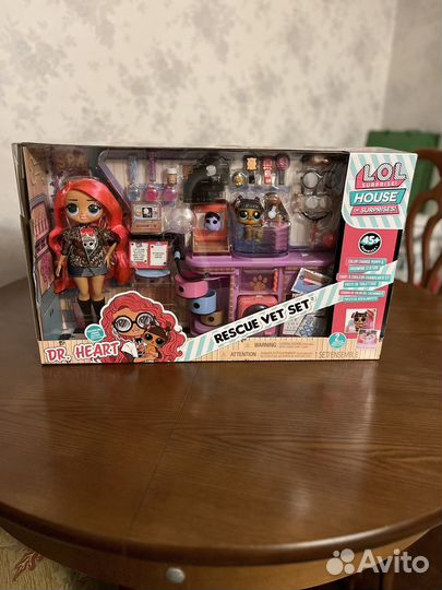 Lol Rescue vet set
