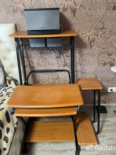 Компьютерный стол